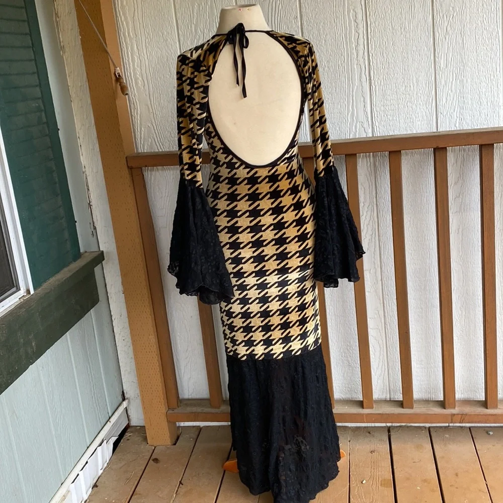 Velvety Black & Tan houndstooth vintage dress with lace details and open back - Picture 7 of 9